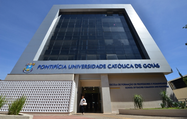 programa de pos graduacao em educacao da puc goias celebra 25 anos