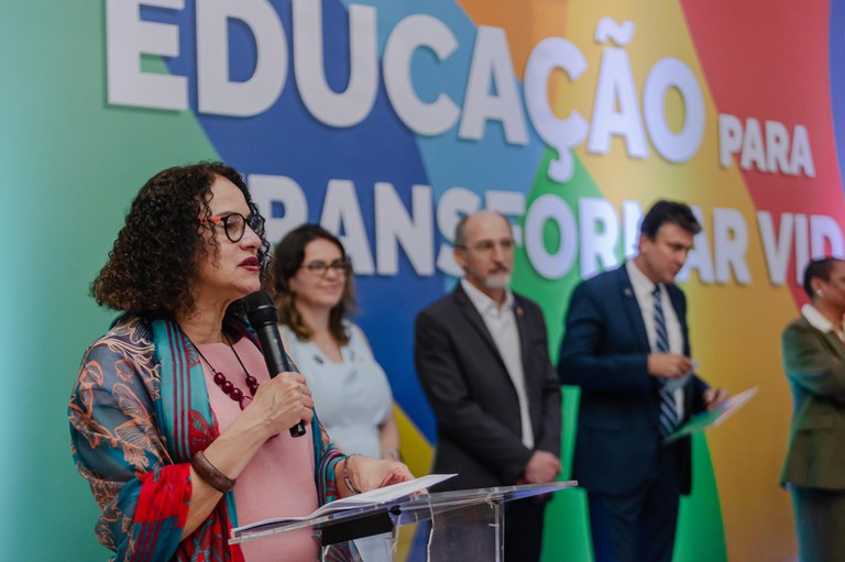 243d5011 ac48 44c6 aad9 ef83c87b6fb9