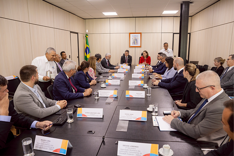 009 Reuniao ABRUC MEC