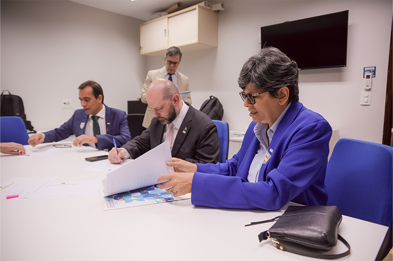 012 Reuniao ABRUC MEC