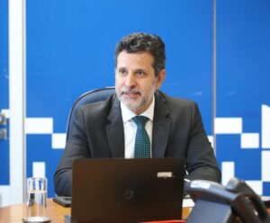 b6c30d19 a6d9 4a77 952d c2e2694c09a3